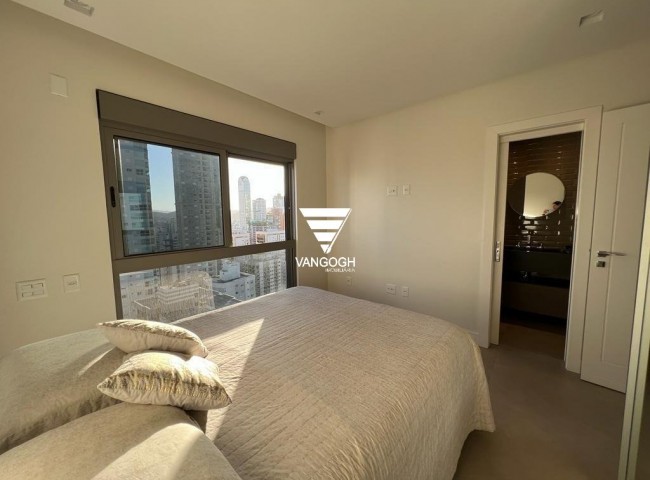 Apartamento 3 dormitórios Privilège Residence, Quadra Mar - Balneário Camboriú