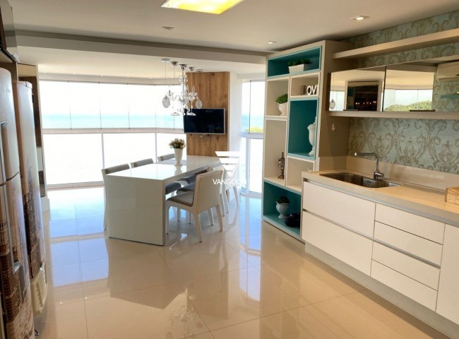 Apartamento 4 dormitórios Maria Eduarda, Frente Mar - Balneário Camboriú