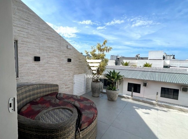 Casa 3 dormitórios Village Santorini, Praia dos Amores - Balneário Camboriú