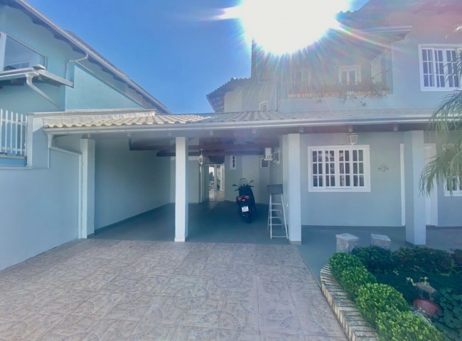 Casa 5 dormitórios , Praia dos Amores - Balneário Camboriú