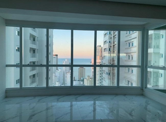 Apartamento 4 dormitórios Marina Beach Towers