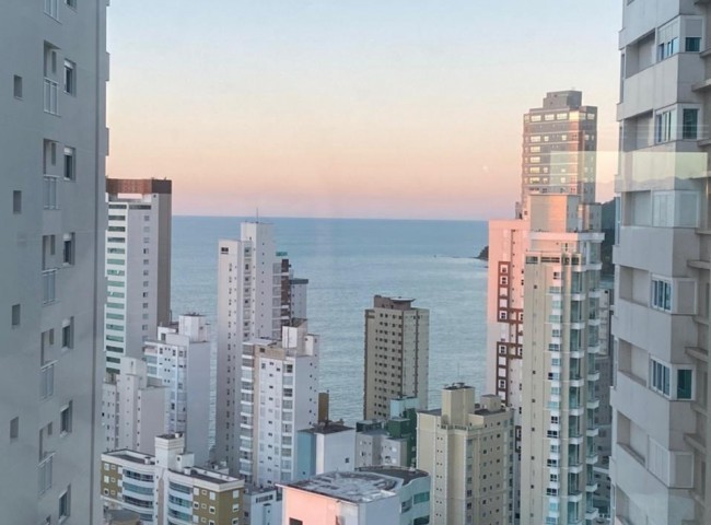 Apartamento 4 dormitórios Marina Beach Towers