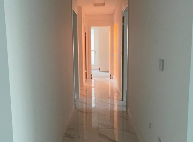 Apartamento 4 dormitórios Marina Beach Towers