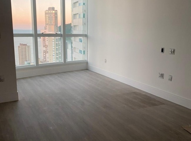 Apartamento 4 dormitórios Marina Beach Towers