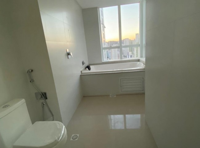 Apartamento 4 dormitórios Marina Beach Towers