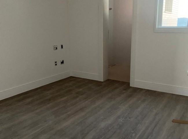 Apartamento 4 dormitórios Marina Beach Towers