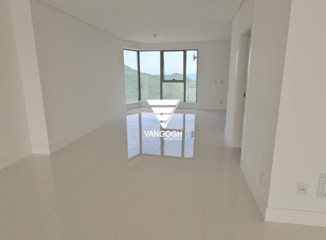 Apartamento 4 dormitórios Yachthouse, Quadra Mar - Balneário Camboriú