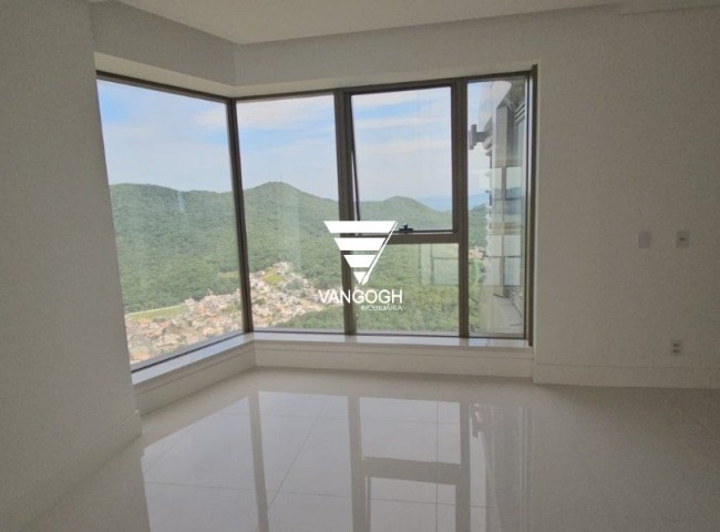 Apartamento 4 dormitórios Yachthouse, Quadra Mar - Balneário Camboriú