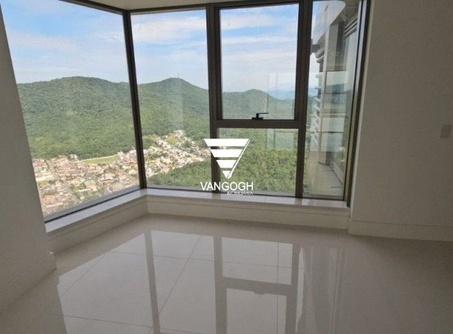 Apartamento 4 dormitórios Yachthouse, Quadra Mar - Balneário Camboriú
