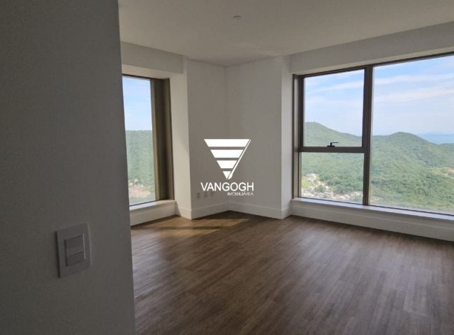 Apartamento 4 dormitórios Yachthouse, Quadra Mar - Balneário Camboriú