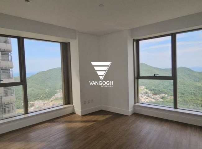 Apartamento 4 dormitórios Yachthouse, Quadra Mar - Balneário Camboriú