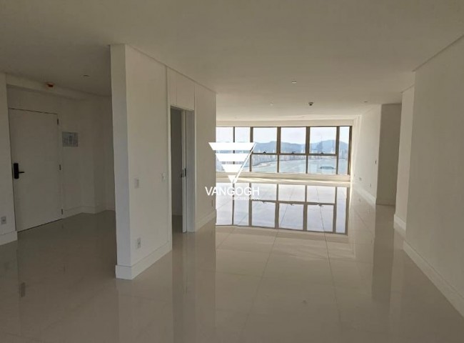 Apartamento 4 dormitórios Yachthouse, Quadra Mar - Balneário Camboriú