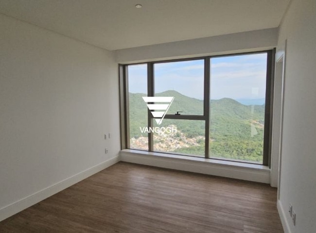 Apartamento 4 dormitórios Yachthouse, Quadra Mar - Balneário Camboriú