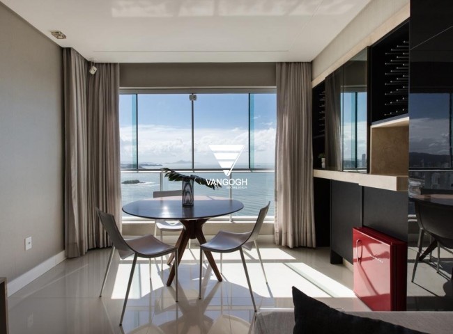 Apartamento 4 dormitórios Villa Serena Home Club, Quadra Mar - Balneário Camboriú