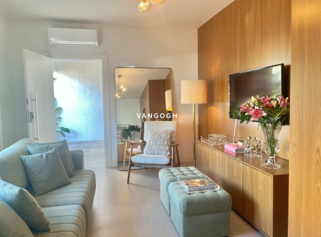 Casa 4 dormitórios Casa Terrea, Centro - Balneário Camboriú