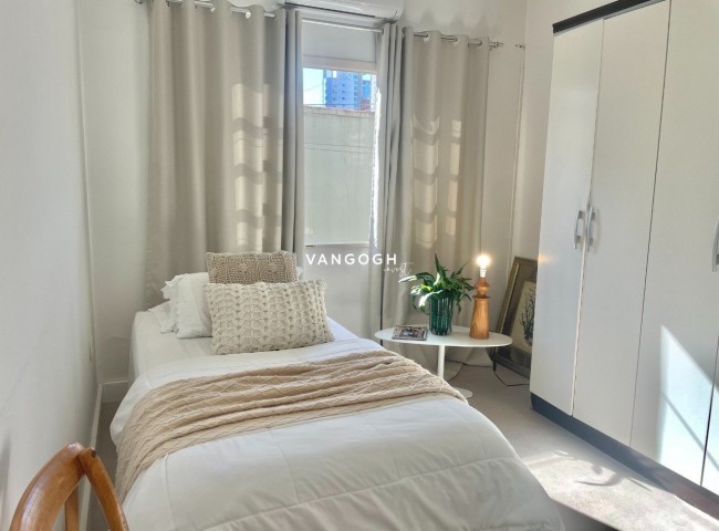 Casa 4 dormitórios Casa Terrea, Centro - Balneário Camboriú