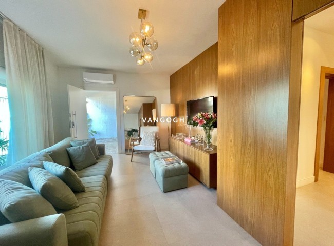 Casa 4 dormitórios Casa Terrea, Centro - Balneário Camboriú