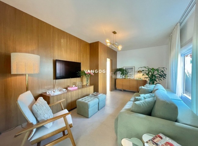 Casa 4 dormitórios Casa Terrea, Centro - Balneário Camboriú