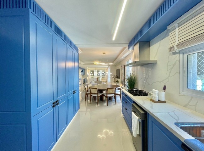 Apartamento 4 dormitórios Marie Antoinette, Meia Praia - ITAPEMA