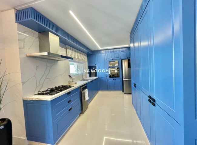 Apartamento 4 dormitórios Marie Antoinette, Meia Praia - ITAPEMA