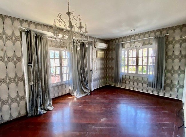 Casa 5 dormitórios , Praia dos Amores - Balneário Camboriú