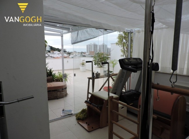 Casa 4 dormitórios Casa  Na Praia dos Amores, Praia dos Amores - Balneário Camboriú