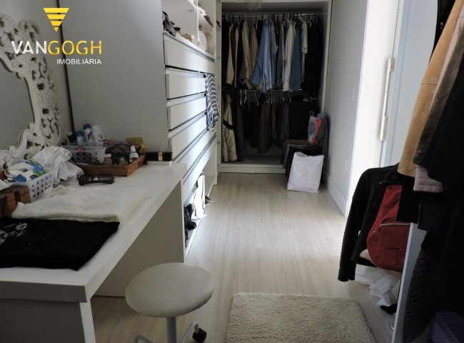 Casa 4 dormitórios Casa  Na Praia dos Amores, Praia dos Amores - Balneário Camboriú