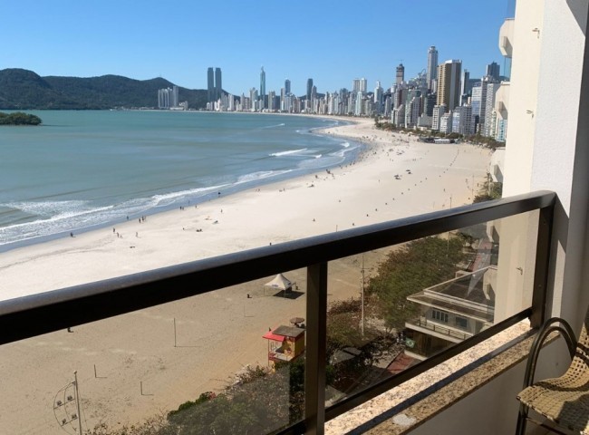 Apartamento 3 dormitórios Monte Paschoal, Frente Mar - Balneário Camboriú