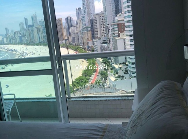 Apartamento 3 dormitórios Edifício Champs Elysées, Pioneiros - Balneário Camboriú