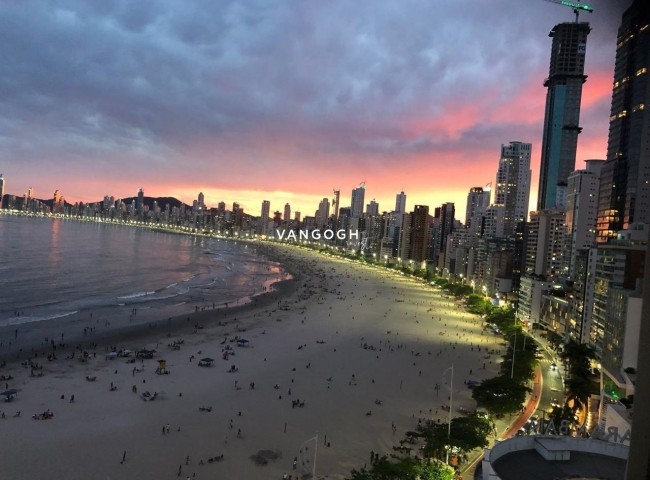 Apartamento 3 dormitórios Edifício Champs Elysées, Pioneiros - Balneário Camboriú
