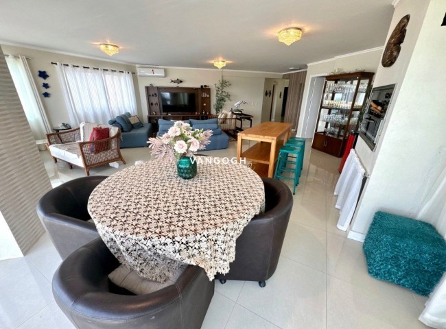 Apartamento 4 dormitórios Maria Luiza, Frente Mar - Balneário Camboriú
