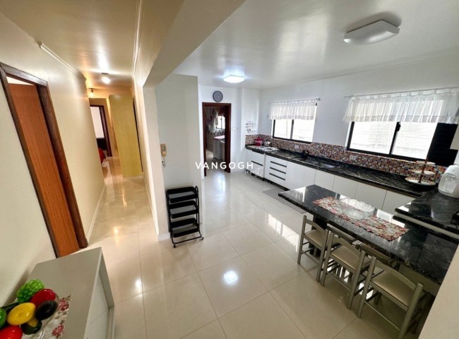 Apartamento 4 dormitórios Maria Luiza, Frente Mar - Balneário Camboriú