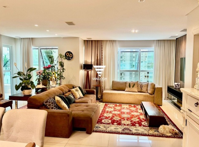 Apartamento 4 dormitórios Four Seasons Residence, Quadra Mar - Balneário Camboriú