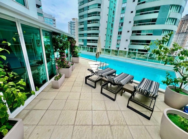 Apartamento 4 dormitórios Four Seasons Residence, Quadra Mar - Balneário Camboriú