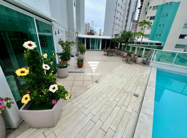 Apartamento 4 dormitórios Four Seasons Residence, Quadra Mar - Balneário Camboriú