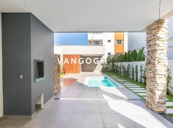 Casa 3 dormitórios Reserva Camboriú Golf Club, Centro - Camboriú