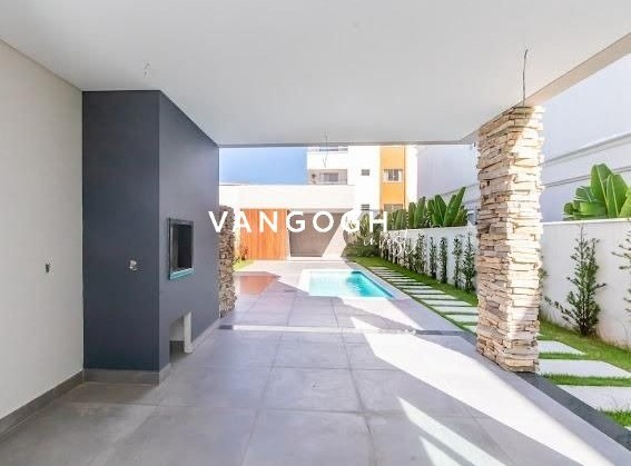 Casa 3 dormitórios Reserva Camboriú Golf Club, Centro - Camboriú