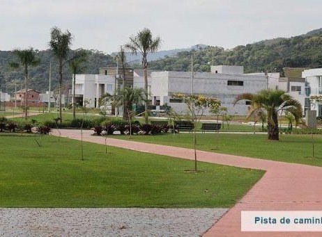 Casa em Condomínio 3 dormitórios Caledônia Private Village, Santa Regina - Camboriú