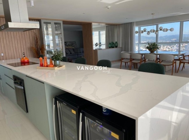 Apartamento 4 dormitórios Epic Tower, Frente Mar - Balneário Camboriú