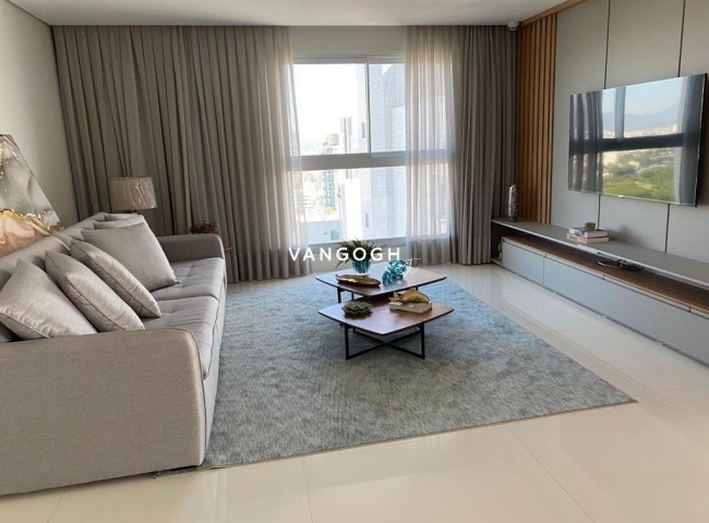 Apartamento 4 dormitórios Epic Tower, Frente Mar - Balneário Camboriú