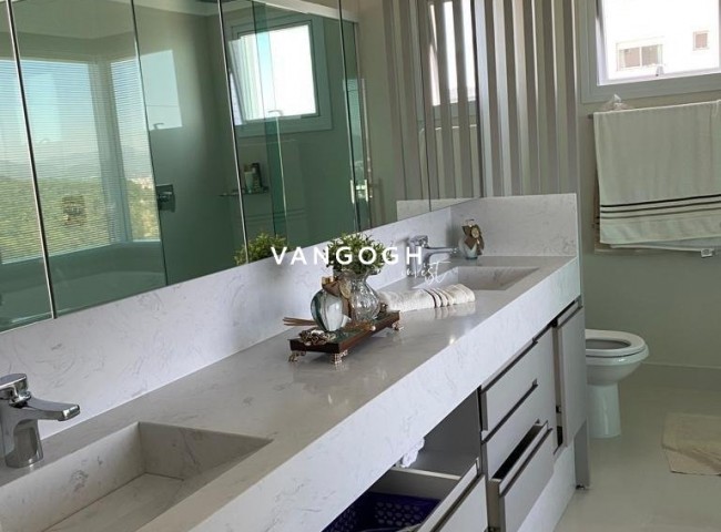 Apartamento 4 dormitórios Epic Tower, Frente Mar - Balneário Camboriú