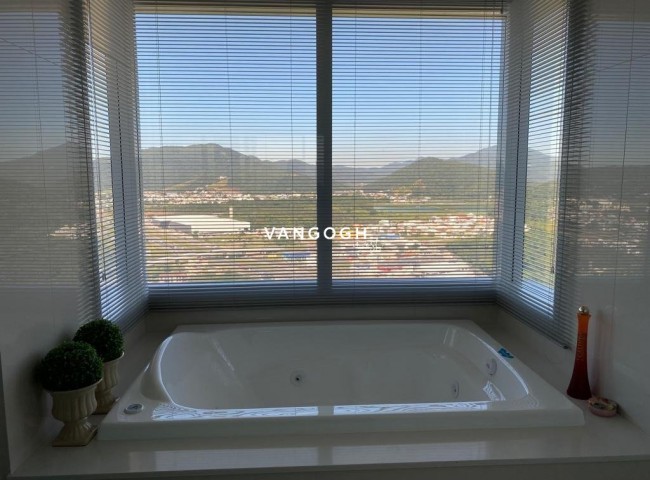 Apartamento 4 dormitórios Epic Tower, Frente Mar - Balneário Camboriú