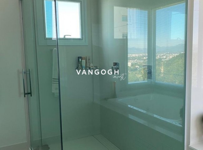 Apartamento 4 dormitórios Epic Tower, Frente Mar - Balneário Camboriú