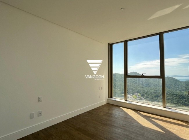 Apartamento 4 dormitórios Yachthouse, Quadra Mar - Balneário Camboriú