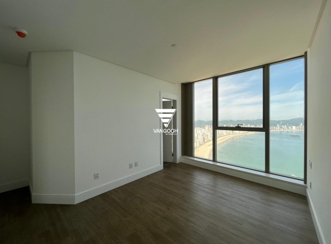 Apartamento 4 dormitórios Yachthouse, Quadra Mar - Balneário Camboriú