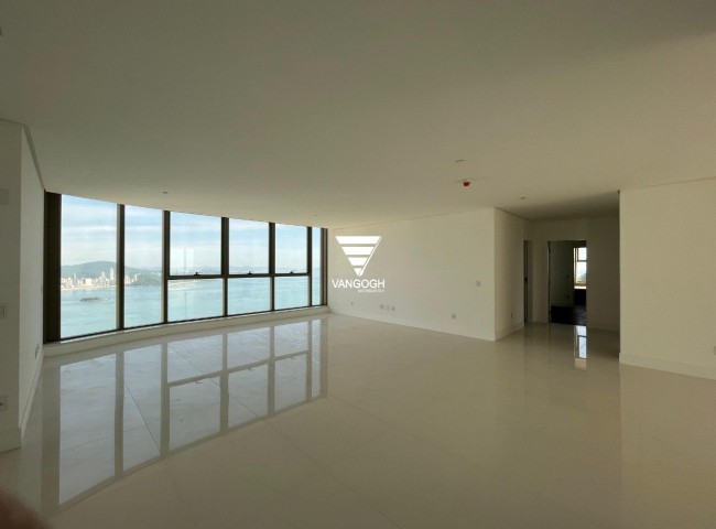 Apartamento 4 dormitórios Yachthouse, Quadra Mar - Balneário Camboriú