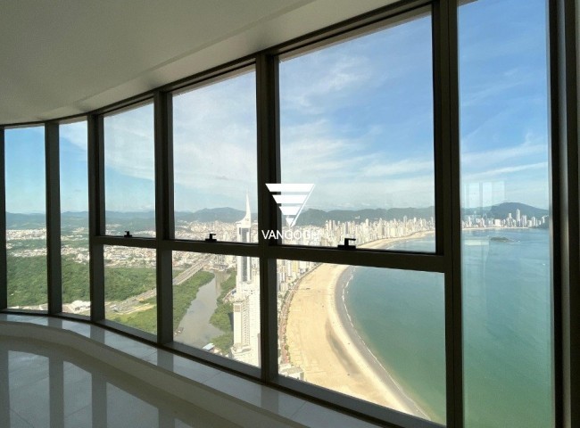 Apartamento 4 dormitórios Yachthouse, Quadra Mar - Balneário Camboriú