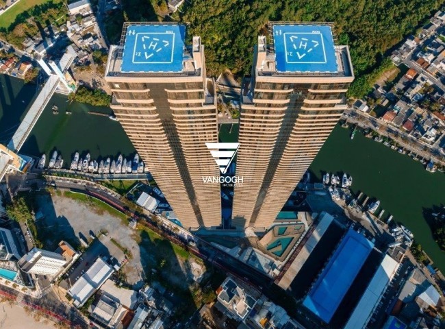 Apartamento 4 dormitórios Yachthouse, Quadra Mar - Balneário Camboriú