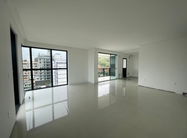 Apartamento 4 dormitórios Brava Palace Residence