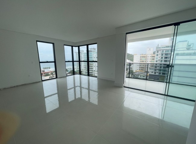 Apartamento 4 dormitórios Brava Palace Residence